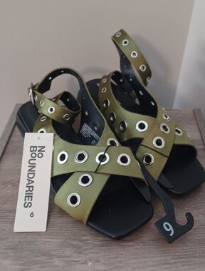 Nobo Green Gommet Strappy Sandals Sz 6